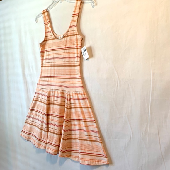 Frenchi Sleeveless Light Peach Striped Fit & Flare Dress Size Small - Picture 2 of 5